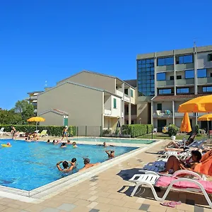 https://villaggio-luna-due.hotelinveneto.com